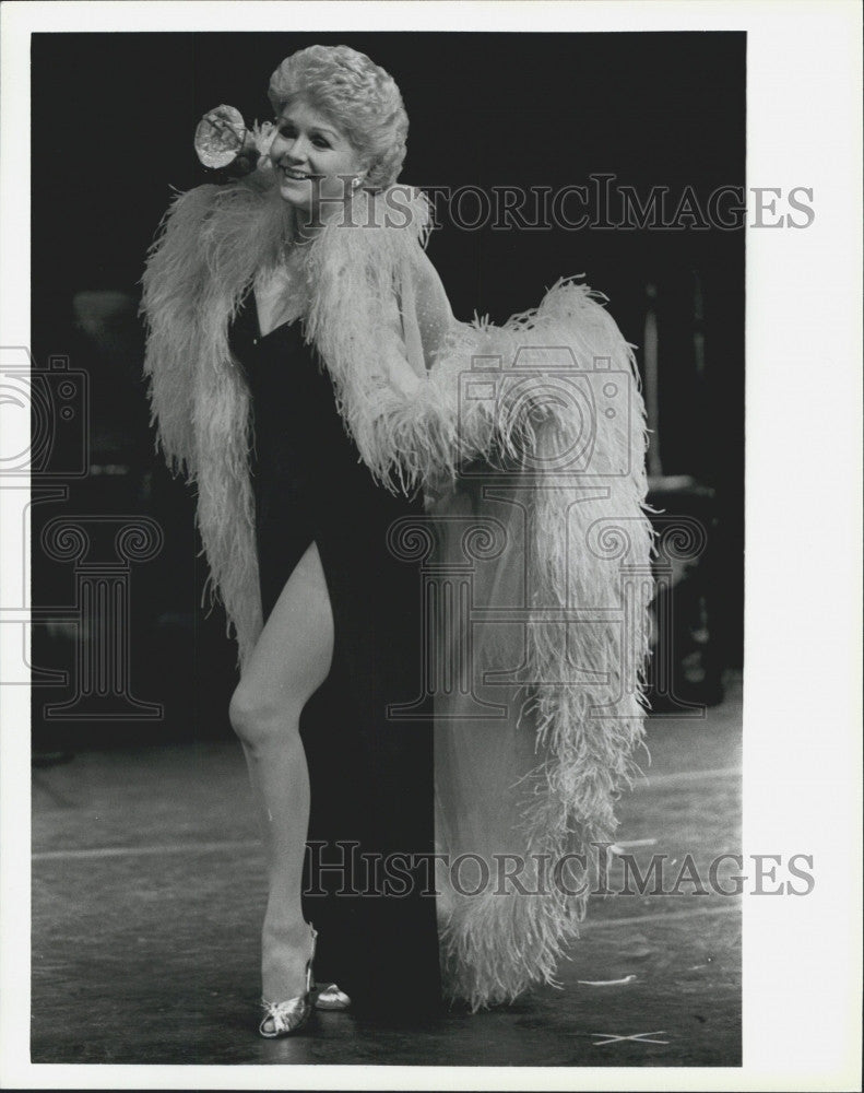 1986 Press Photo  Debbie Reynolds  in &quot;The Unsinkable Molly Brown&quot; - Historic Images