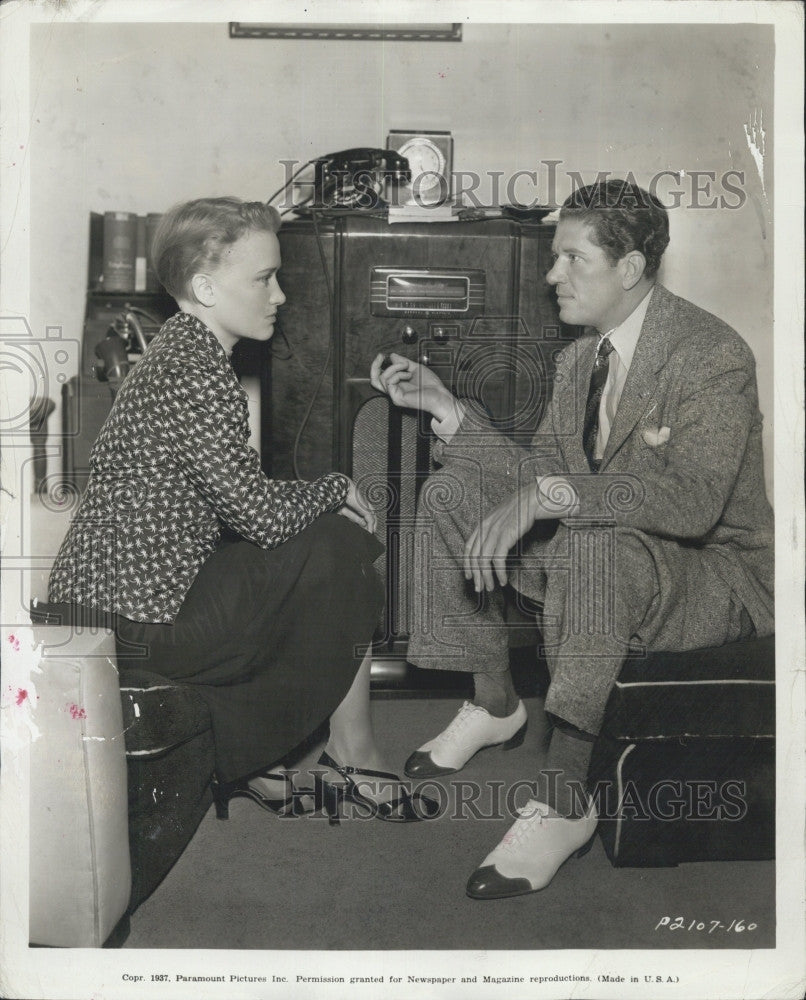 1937 Press Photo Bob Burns &amp; bride to appear in &quot;Wells Fargo&quot; - Historic Images