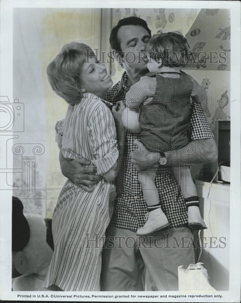 1972 Press Photo Film &quot;Pete &#39;n Tillie&quot; stars Carol Burnett Walter Matthau - Historic Images