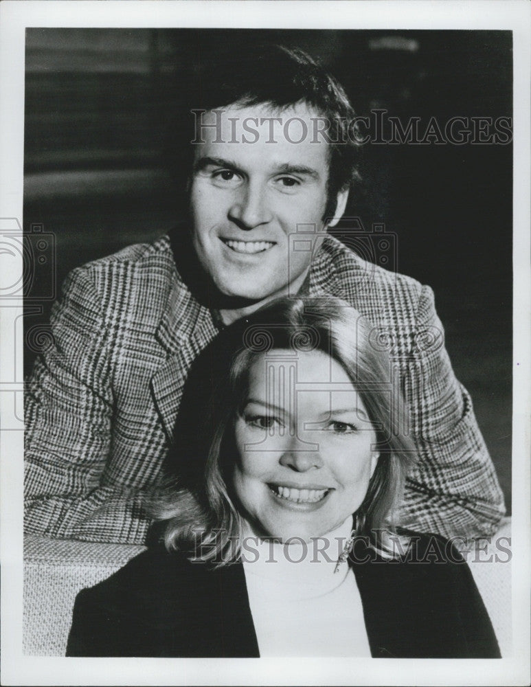 1975 Press Photo Actress Ellen Burstyn And Actor/ Comedian Charles Grodin - Historic Images