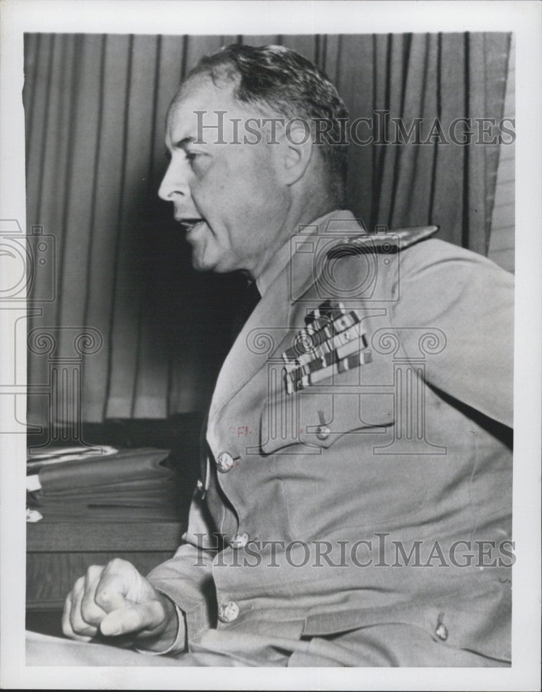 1949 Press Photo Rear Admiral Thomas Inglis Naval Court Inquiry B-36 Program - Historic Images