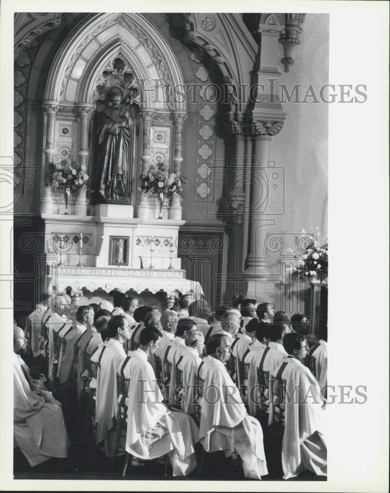 1983 Press Photo Funeral of Carinal Medeiros in Boston - Historic Images