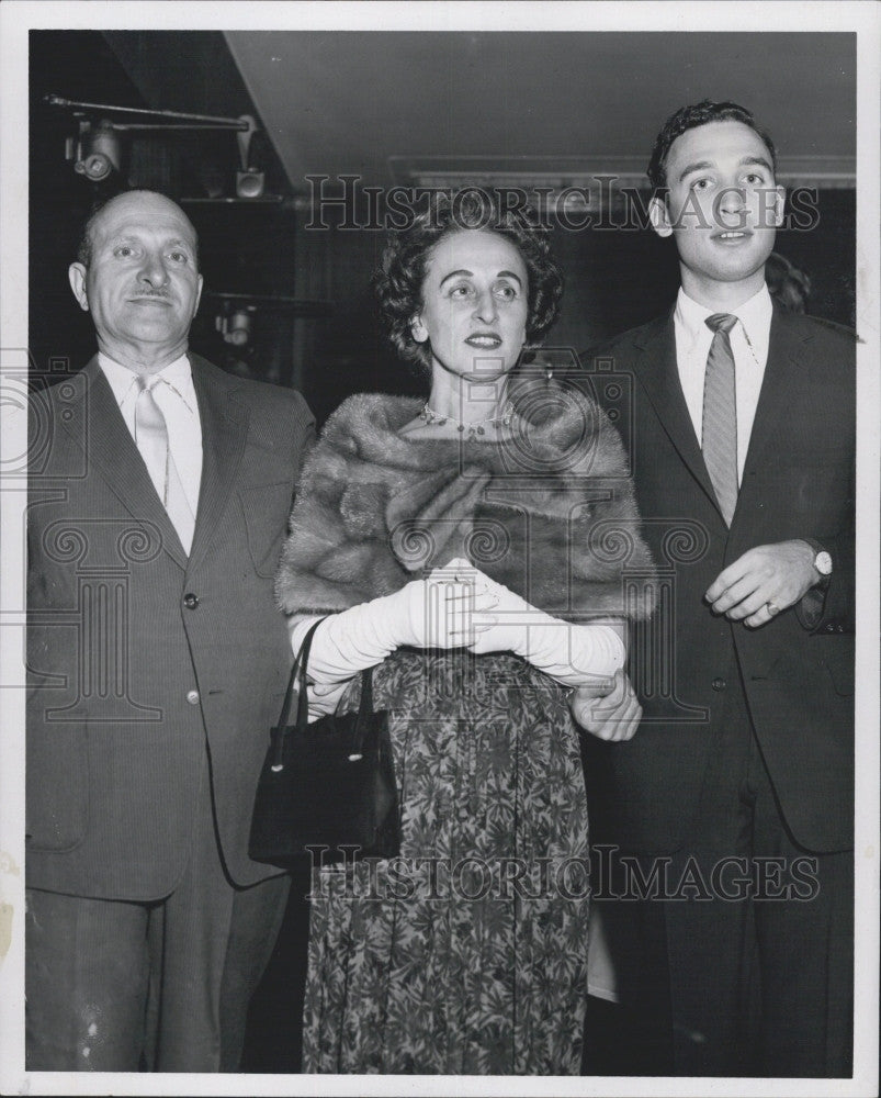 1959 Press Photo Mr &amp; Mrs Maurice M. Maynor and son Stephen - Historic Images