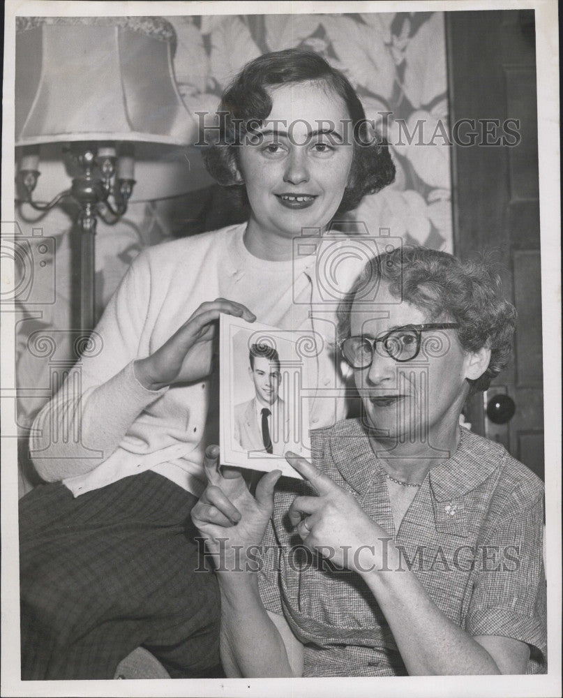 1957 Press Photo Mrs Joseph Meany &amp; Daughter Dorothy with Picture of Son Joseph - Historic Images