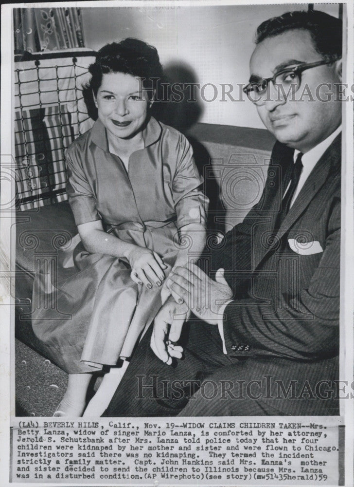 1959 Press Photo Betty, Widow Singer Mario Lanza, Attorney Jerold S. Schutzbank - Historic Images