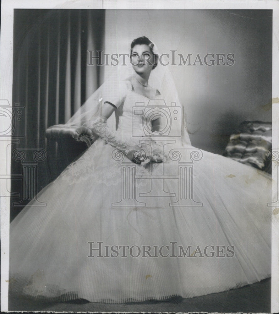 1956 Press Photo Rory Meyer, Bride of Singer Julius La Rosa on Wedding Day - Historic Images