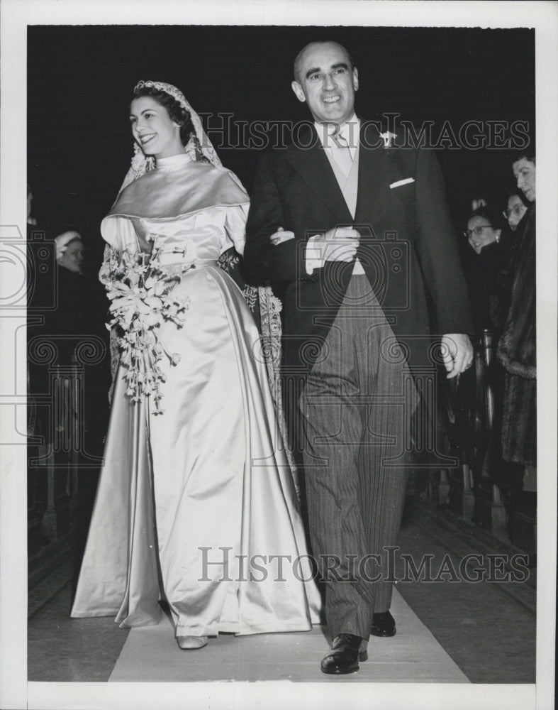 1951 Press Photo The Marquise De Bel Monte De La Vera Real &amp; bride T Muniz - Historic Images