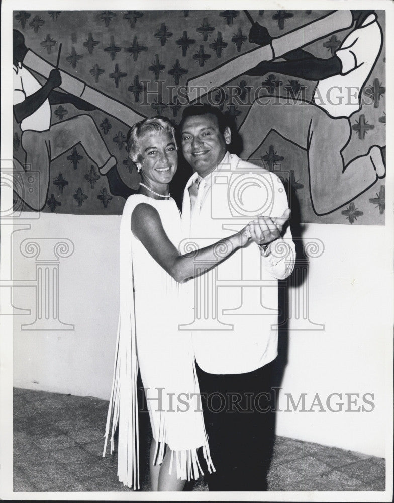 1962 Press Photo Mr &amp; Mrs Frankie Laine at the Rancho Hotel - Historic Images