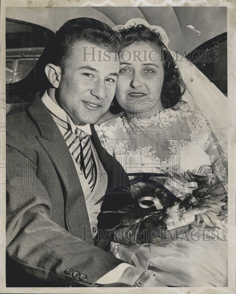 1958 Press Photo Air Force Lt. Thomas E. Byrne Weds Dorothy Frances Paone - Historic Images