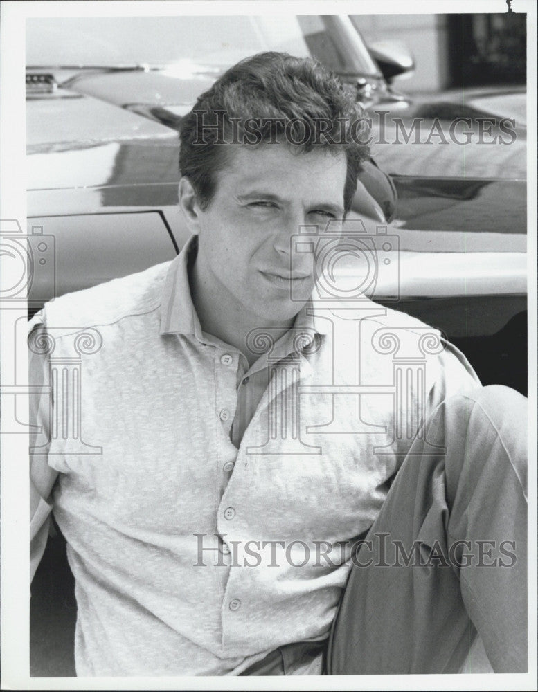 1987 Press Photo Actor Nick Mancuso As Stingray in NBC Series - Historic Images