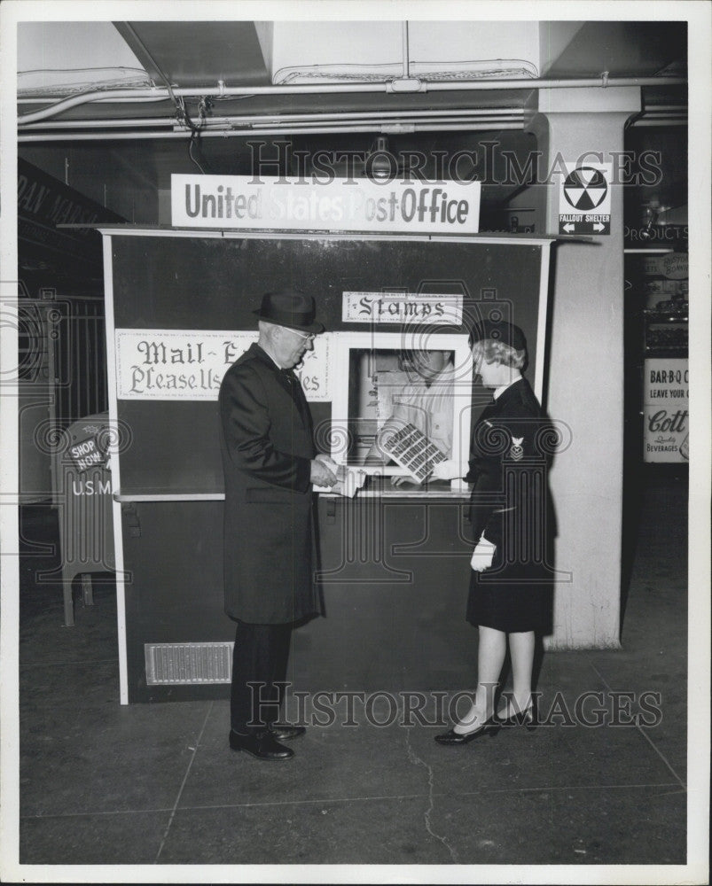 1968 Press Photo Postmaster Ephraim Martin &amp; C P Officer Marie Coen US Coast Grd - Historic Images