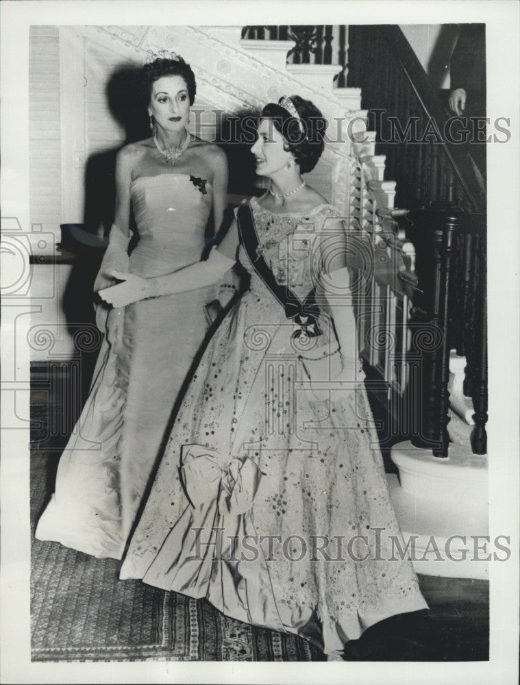 1958 Press Photo Princess Margaret of England &amp; Lady Hiles of Trinidad - Historic Images