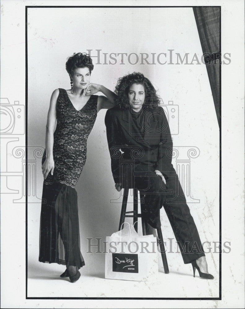 1993 Press Photo Fashion Model Denise Hajjar posing for photo - Historic Images