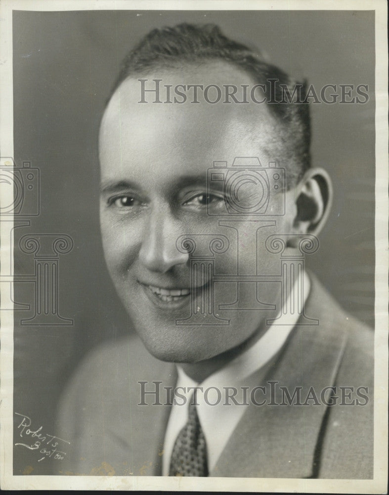 1934 Press Photo Charles R Hector, leader of the house orchestra at the Orpheum - Historic Images