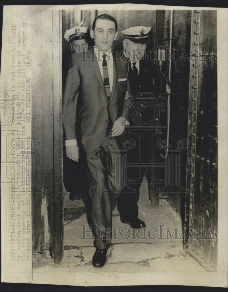 1966 Press Photo Dr. Carl Coppeling With Warden Smith in Court for Murder - Historic Images