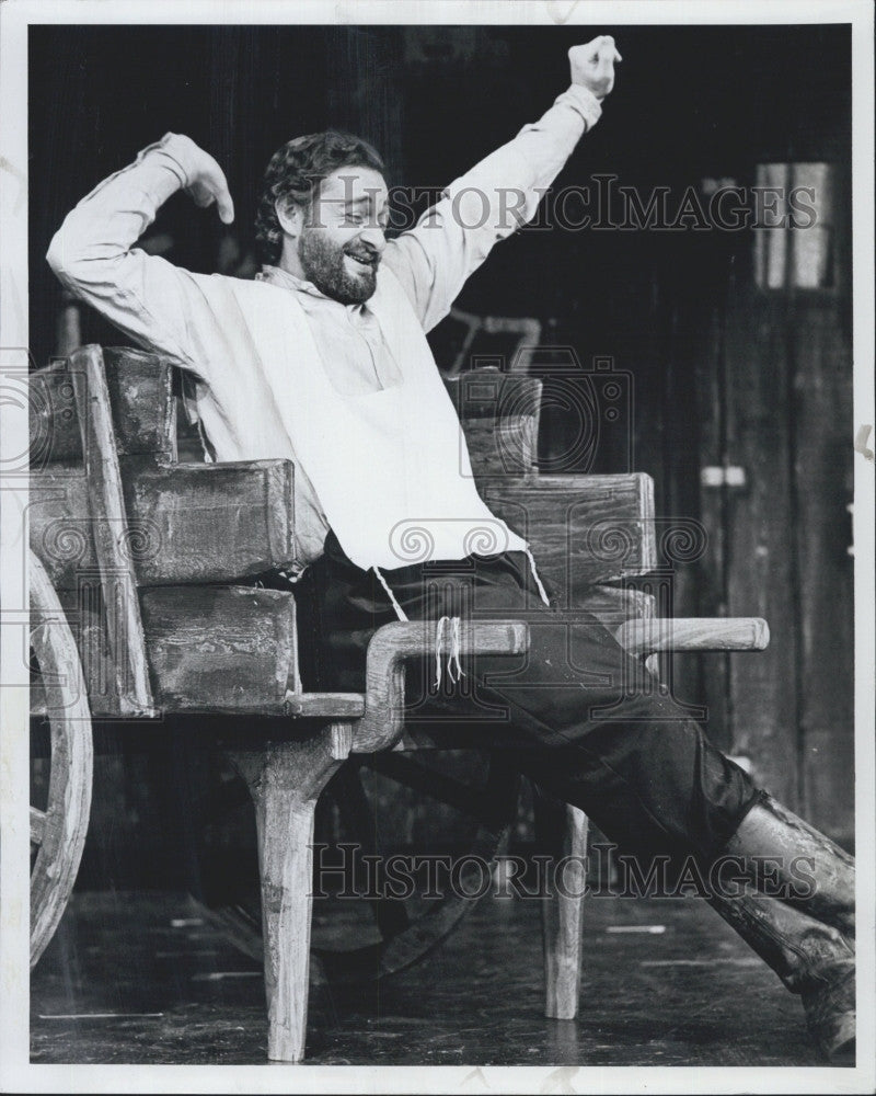 1970 Press Photo Actor Ron Coralian stars in Fiddler on the Roof - Historic Images