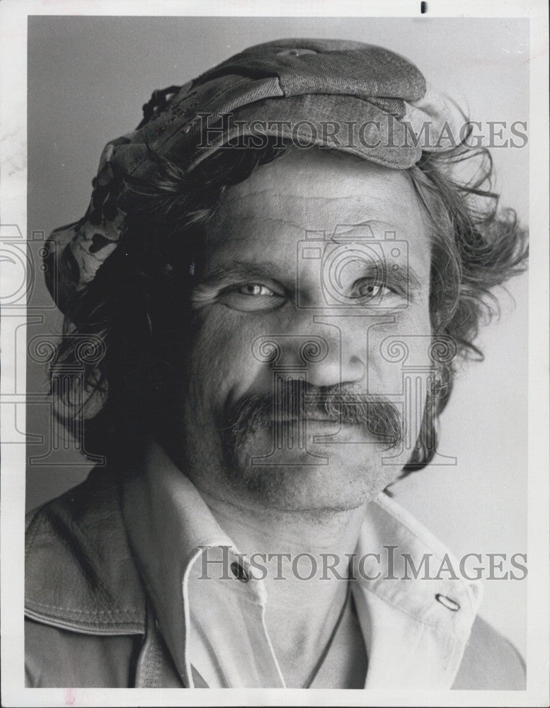 1976 Press Photo Actor Charlie Dierkop Co Star of TV Series Police Woman - Historic Images