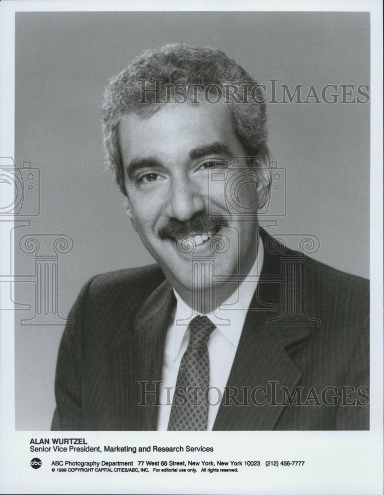 1989 Press Photo Alan Wurtzel, Senior VP of Marketing at ABC - Historic Images