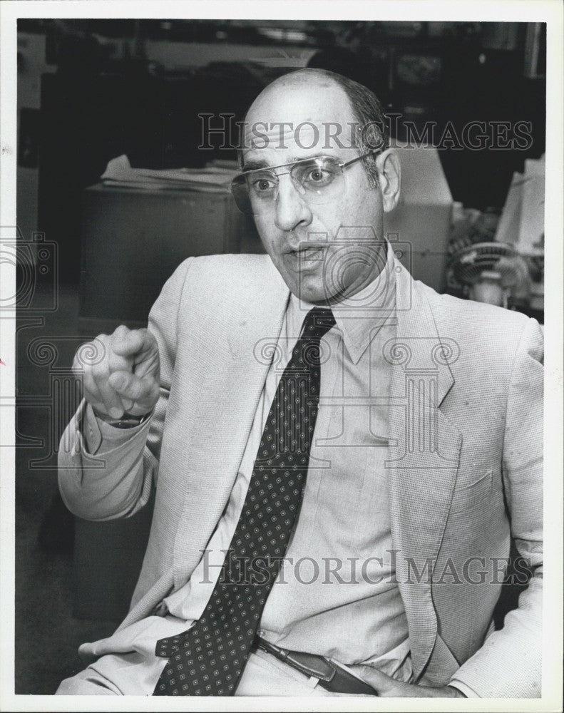 1987 Press Photo George Wyner of TV series &quot;Hill Street Blues&quot; - Historic Images