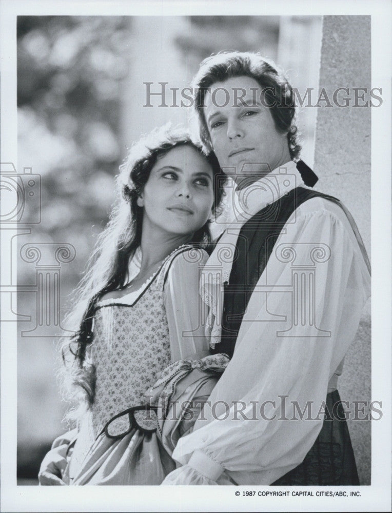 1987 Press Photo Richard Chamberlain &amp; Ornella Muti Star in ABC&#39;s &quot;Casanova&quot; - Historic Images