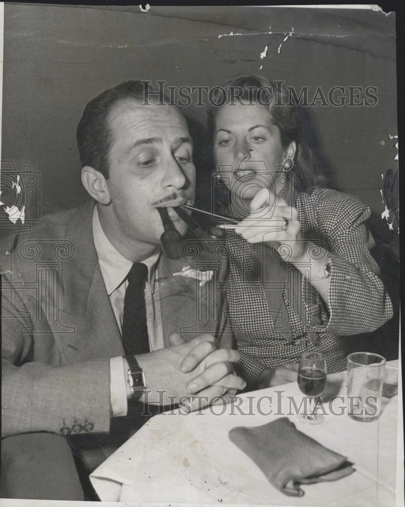 1946 Press Photo Actor Keenyan Wynn &amp; wife Evie out in Hollywood - Historic Images