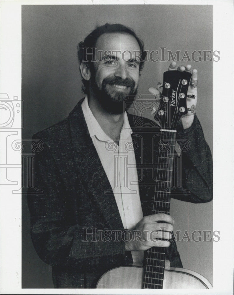 1993 Press Photo Musician, Gary Wittner and his guitar - Historic Images