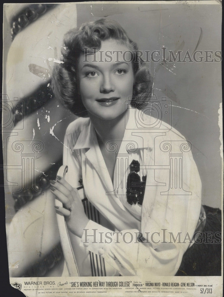 1952 Press Photo  Actress Patrice Wymore &quot;She&#39;s Working Her Way Through College&quot; - Historic Images