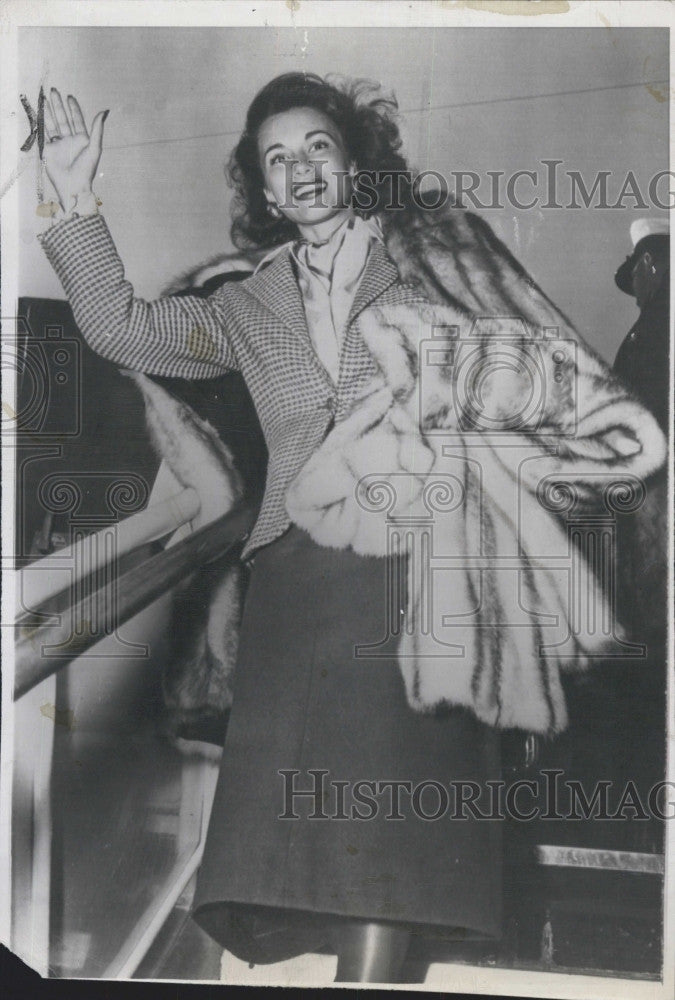 1948 Press Photo Actress Linda Christian arrival at Los Angeles. - Historic Images