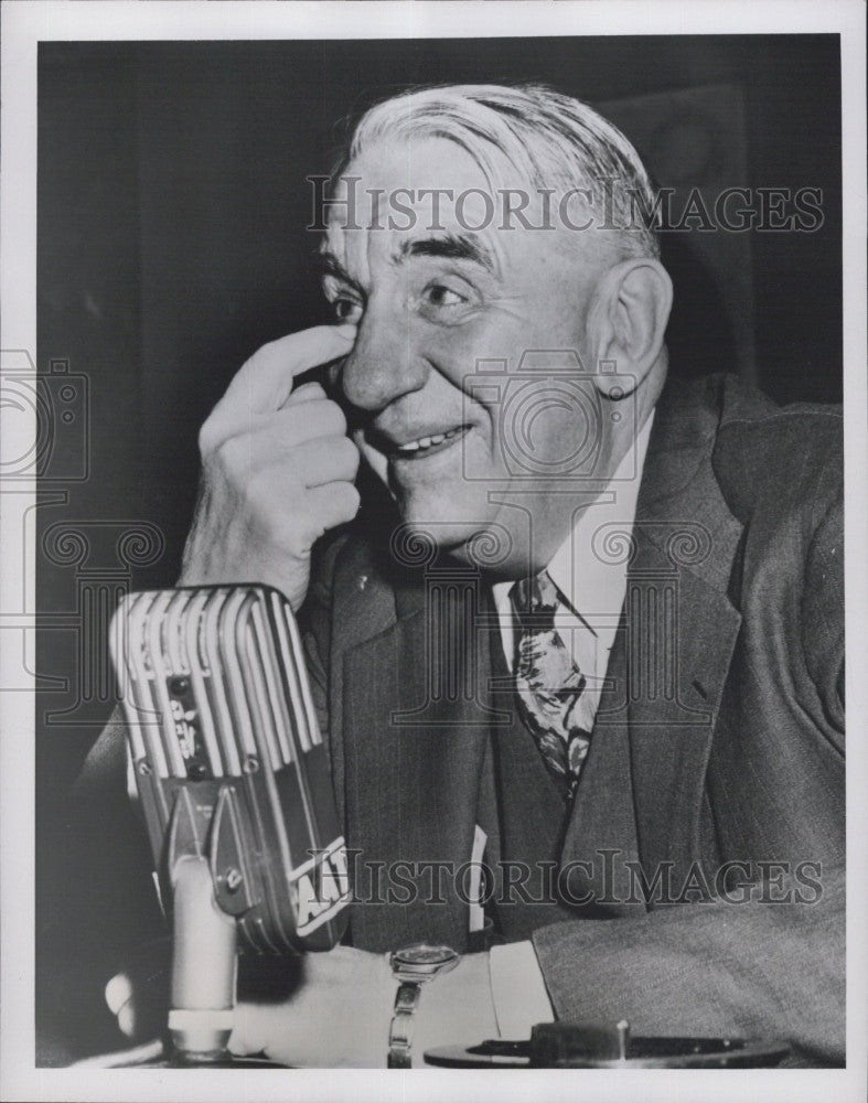 1951 Press Photo Cyrus Ching Director of the Federal Mediation Service - Historic Images