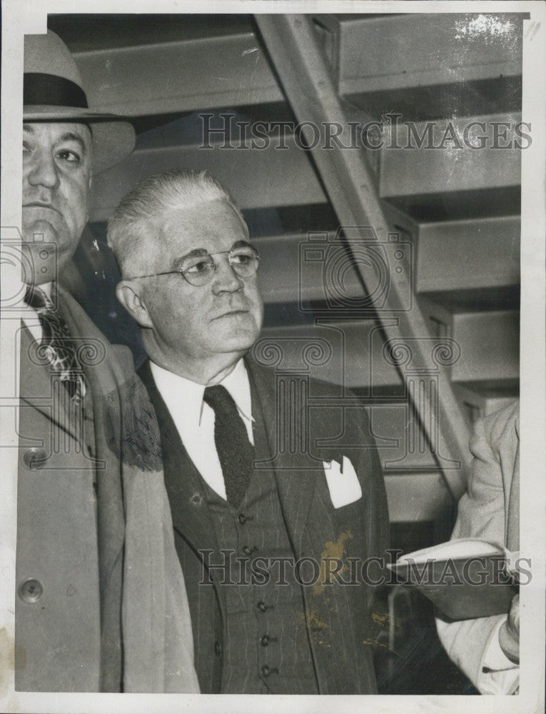 1947 Press Photo Attorney, Herbert Callahan &amp; other man - Historic Images