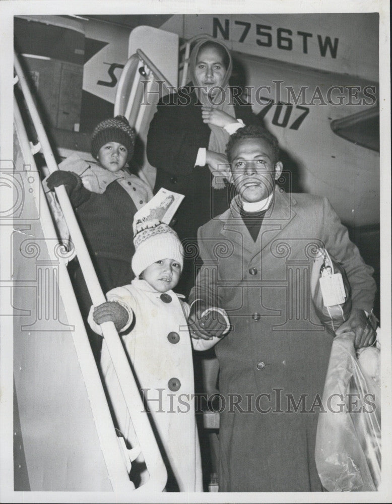 1966 Press Photo Reverend Sosaia Fineanganofo &amp; his family - Historic Images