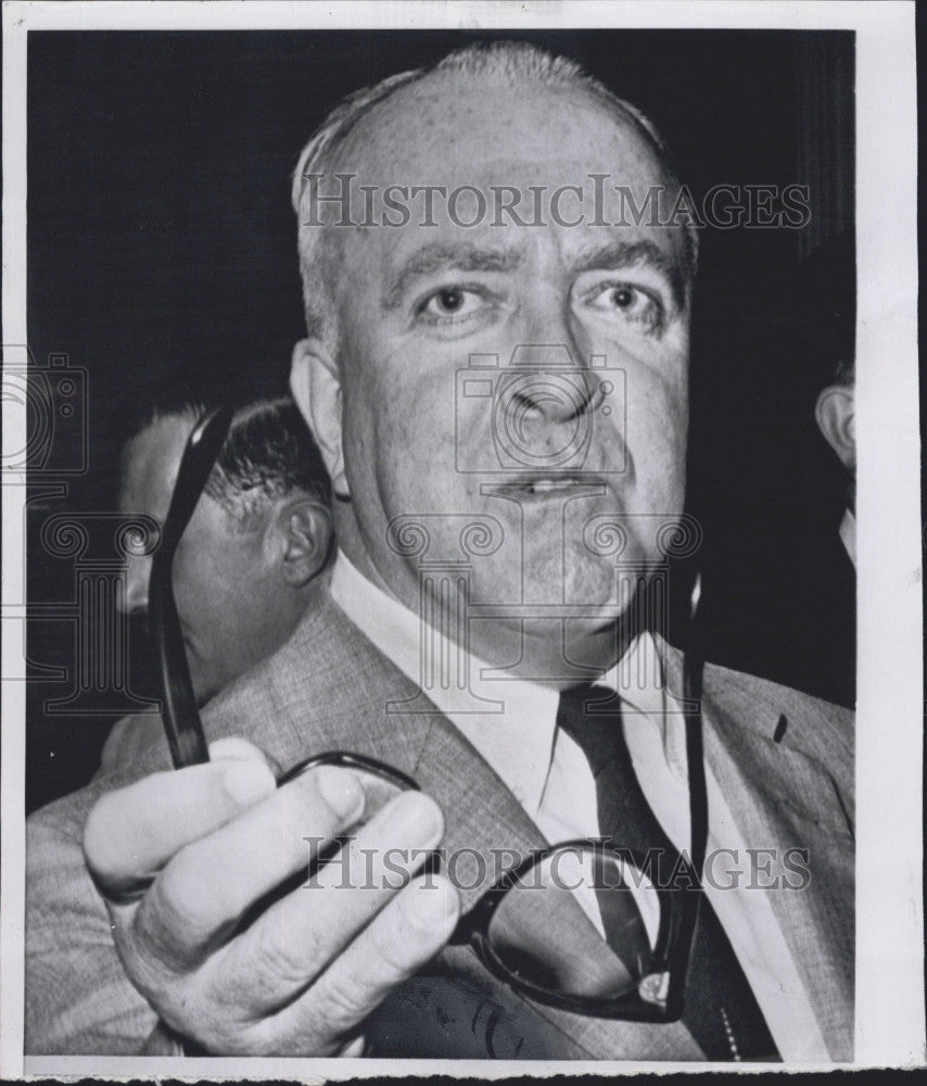 1959 Press Photo Joseph F. Finnegan, federal mediator in steel strike - Historic Images