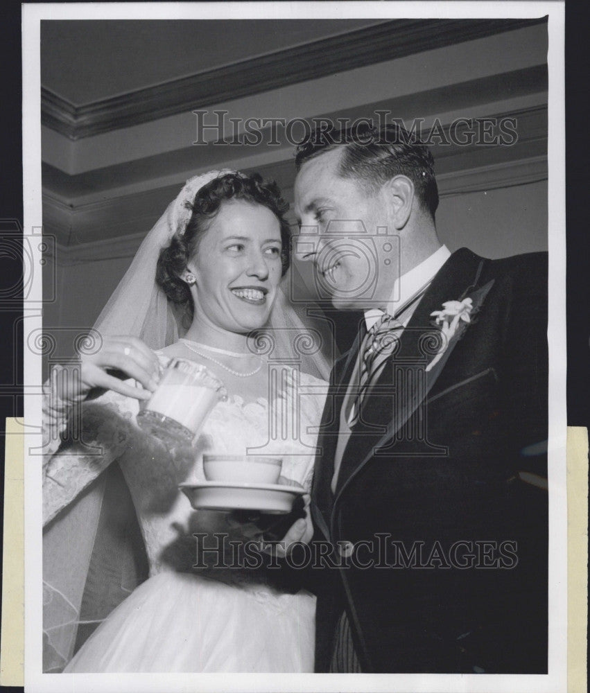 1957 Press Photo Wedding reception of Mr &amp; Mrs James J. Finnegan - Historic Images