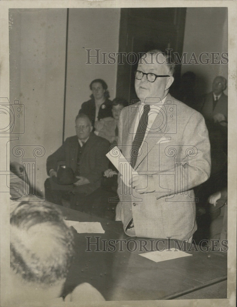 1952  Press Photo Edgar F. Copple, chairman of MDC committee - Historic Images
