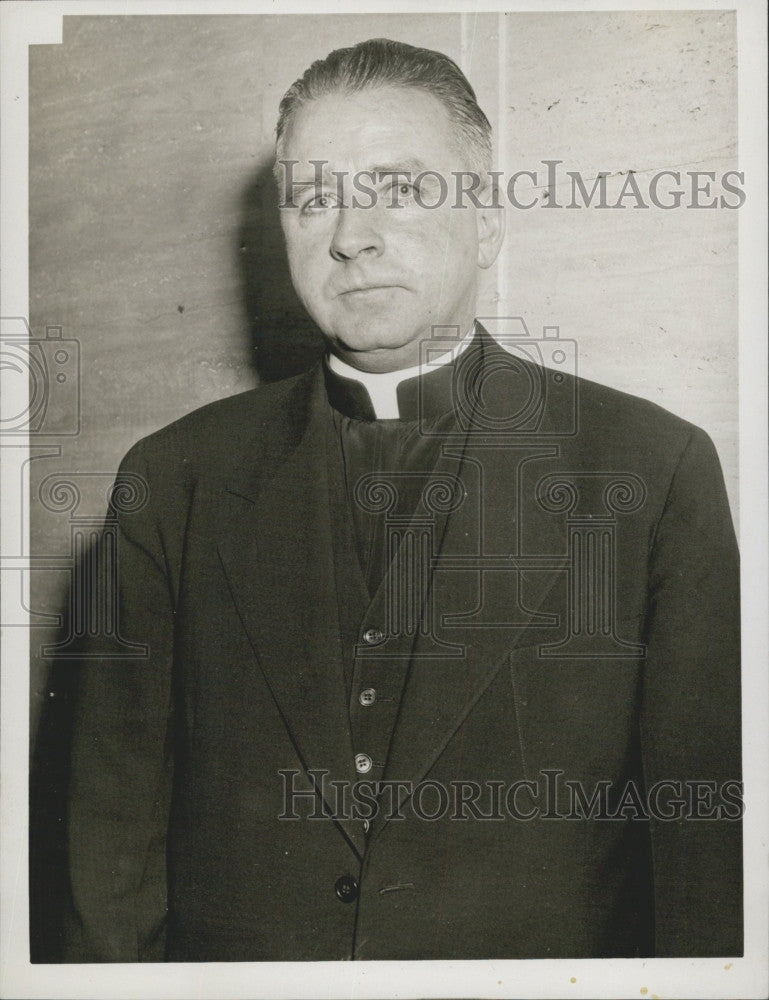 1945 Press Photo Reverend William Coppeus of Dorchester - Historic Images