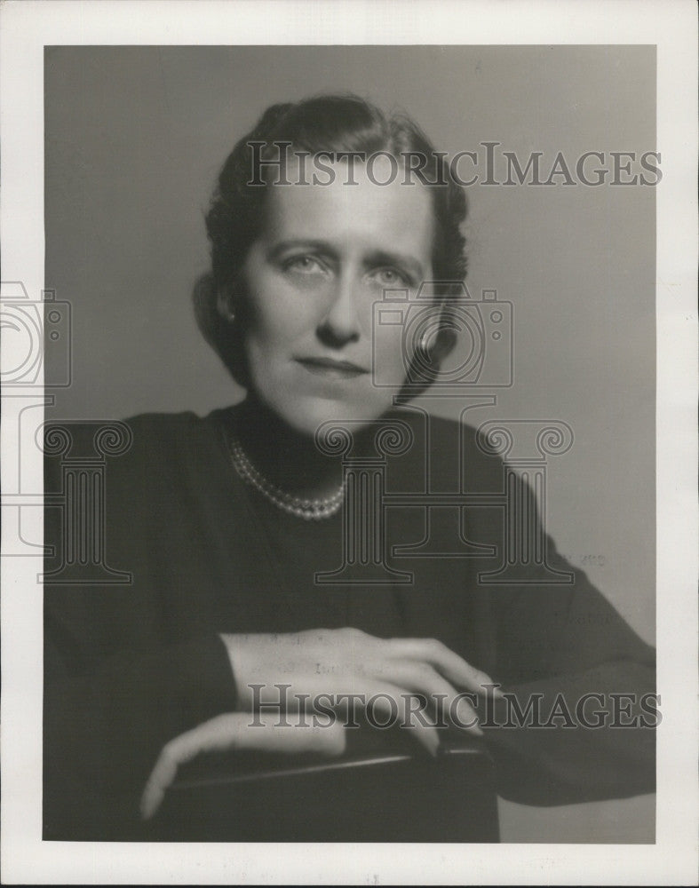 1948 Press Photo Mrs Ronald W. Cordingley. Merch Mgr of Bonwit Teller store - Historic Images