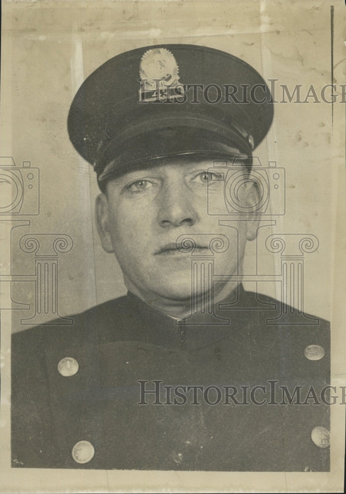 1937 Press Photo Somerville patrolman Timothy Corkery - Historic Images