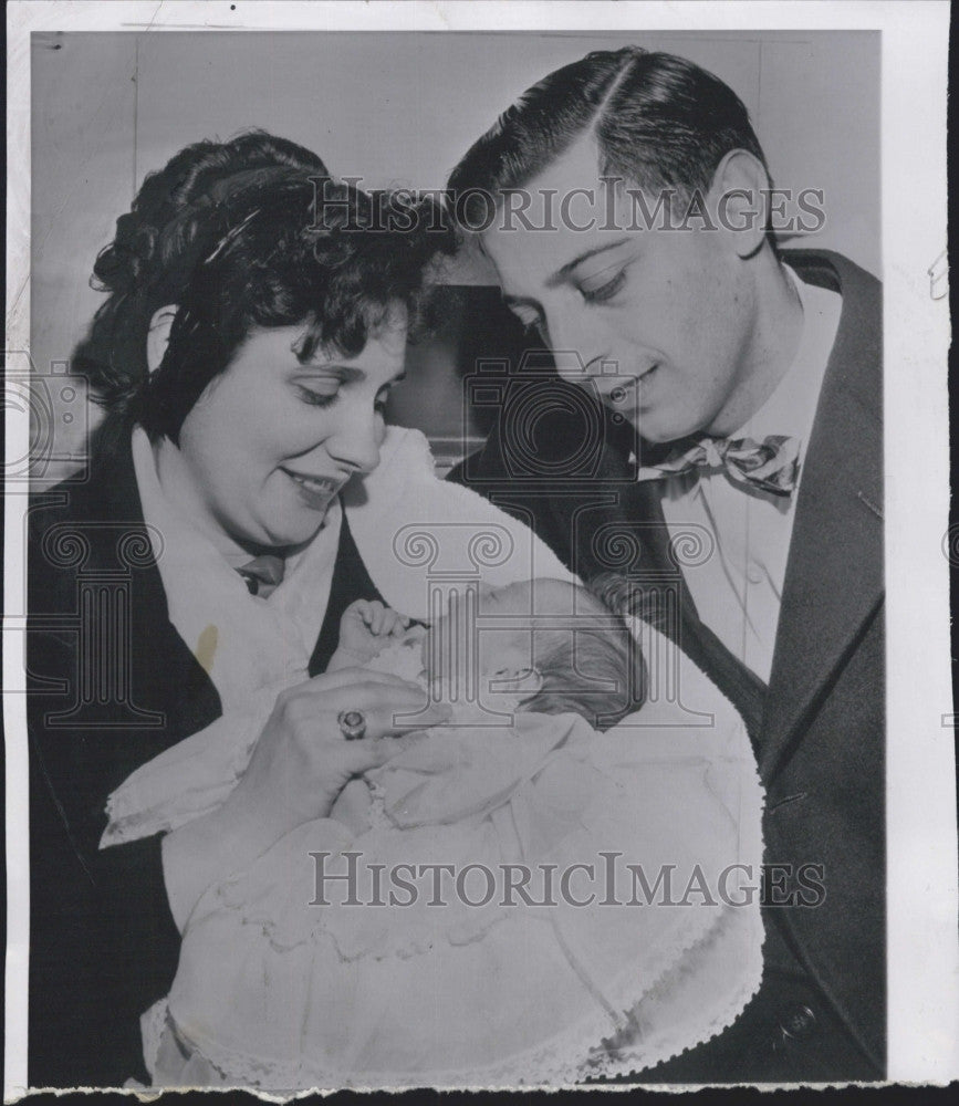 1959 Press Photo Frank Frances Chionchio Baby Daughter Lisa Rose Kidnaped - Historic Images