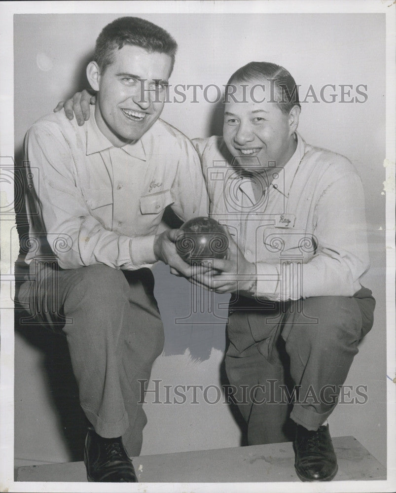1957 Press Photo Ray Chin & Joe Kondrotas, Worchester bowlers - Historic Images