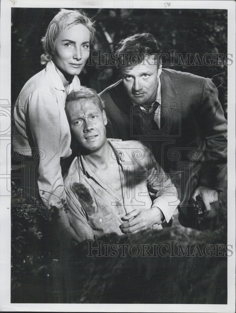 1955 Press Photo &quot;The Crusader&quot; Hildegarde Christian &amp; Peter Bourne, Brian Keith - Historic Images