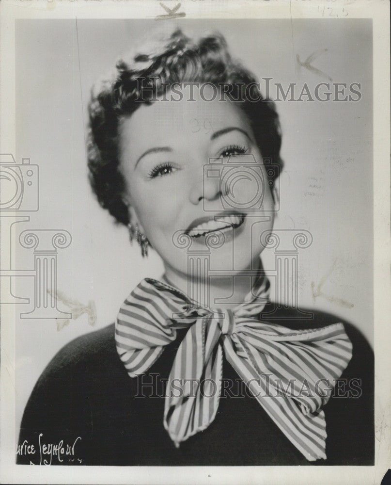 1957 Press Photo Audrey Christie in &quot;Holiday for Lovers&quot; - Historic Images