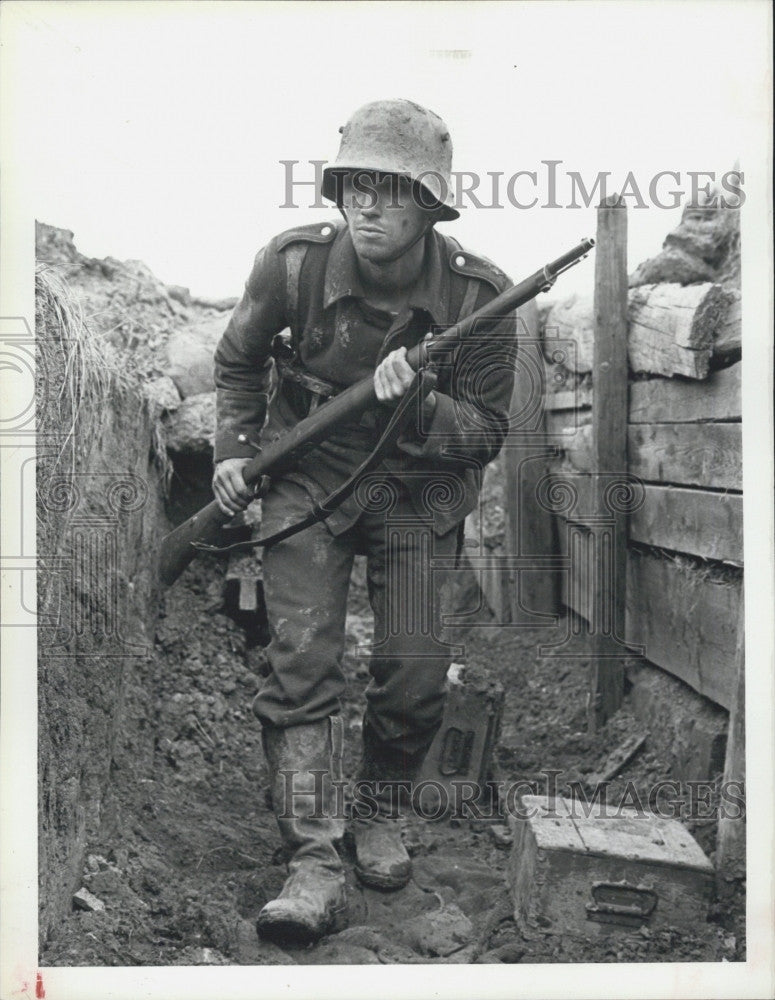 1979 Press Photo Richard Thomas &quot;All Quiet On the Western Front&quot; - Historic Images