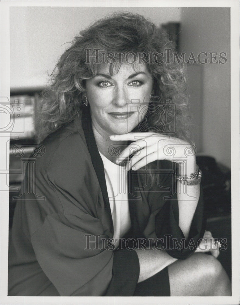 1988 Press Photo Brynn Thayer &quot;TV 101&quot; - Historic Images