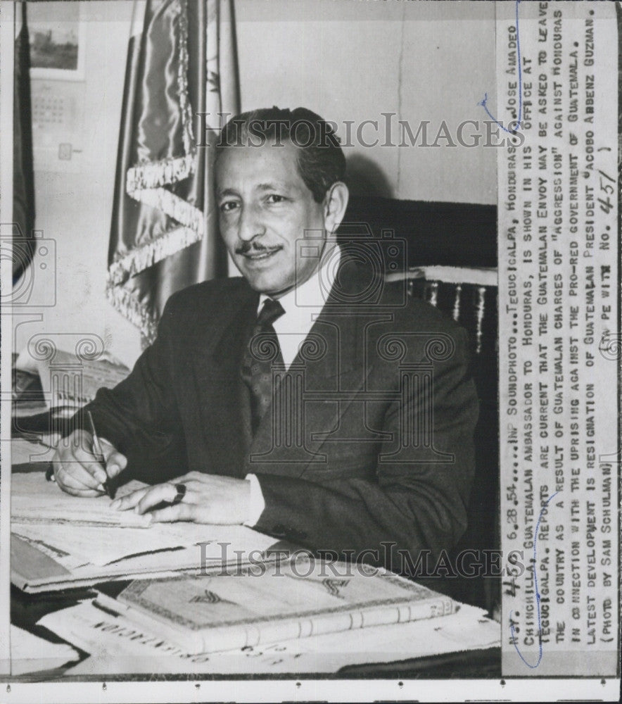 1954 Press Photo Jose Amadeo Chincilla, Gualemalan Ambassador to Honduras - Historic Images