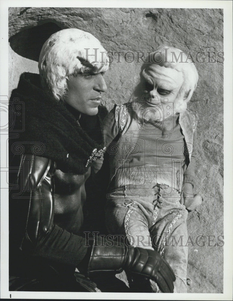 1981 Press Photo Thom Christopher, Felix Silla &quot;Journey to Oassis&quot; - Historic Images