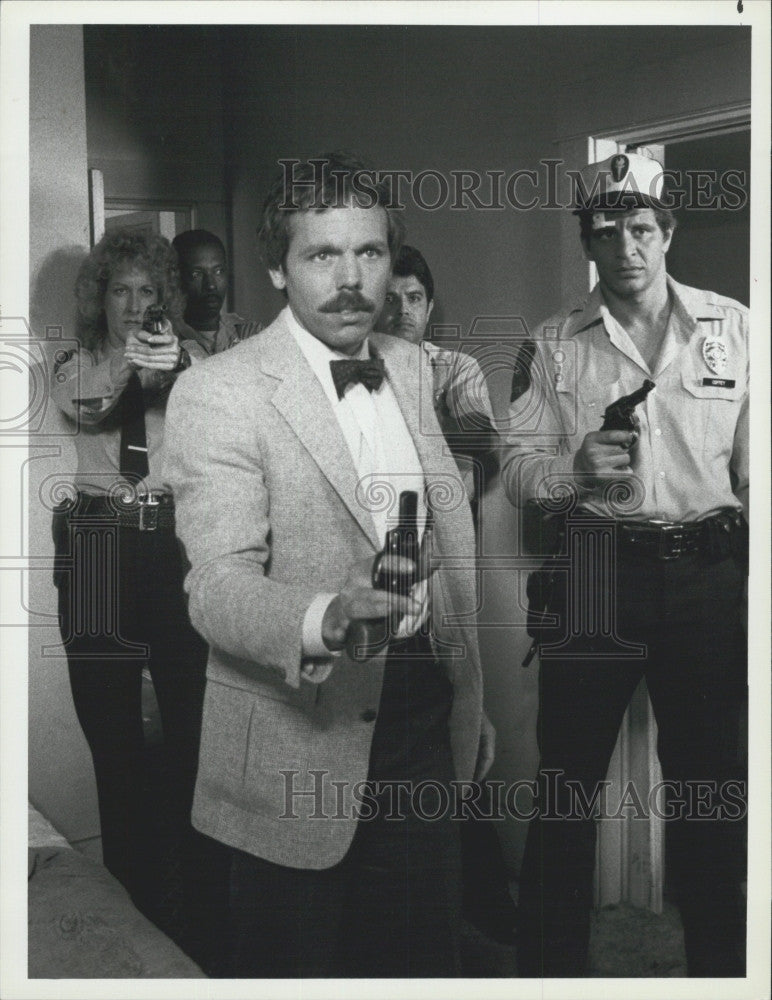 1983 Press Photo  Ed Marinaro  &amp; Joe Spano &quot;Hill Street Blues&quot; - Historic Images