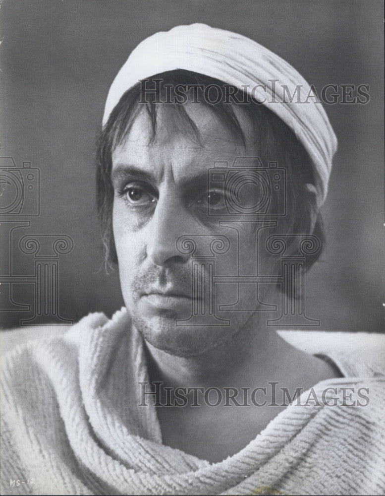 1957 Press Photo Ian Richardson as the ill-fated Jean-Paul Marat - Historic Images