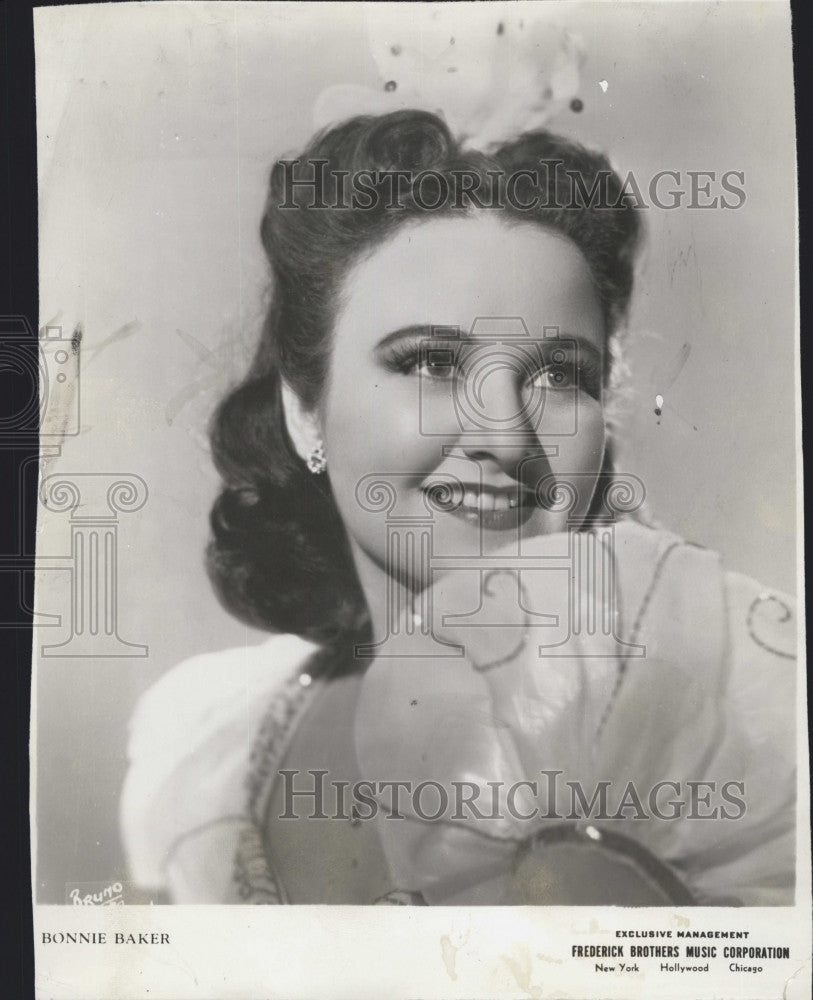 1944 Press Photo American Jazz and Popular Music singer Bonnie Baker Frederick - Historic Images