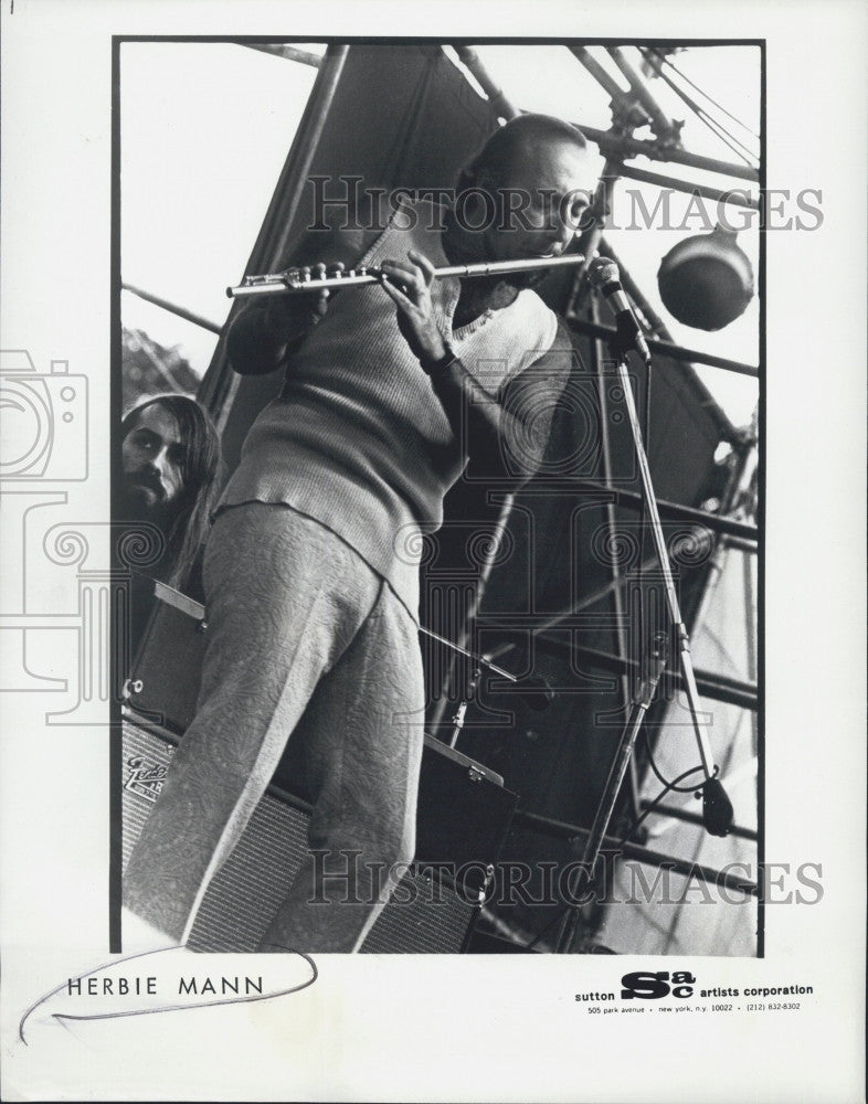 Press Photo Herbie Mann  American jazz flutist,performed in Univ. of Boston. - Historic Images