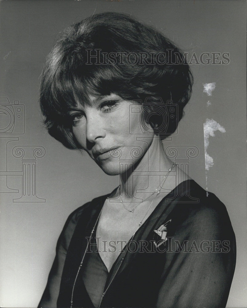 1977 Press Photo Actress Lee Grant - Historic Images